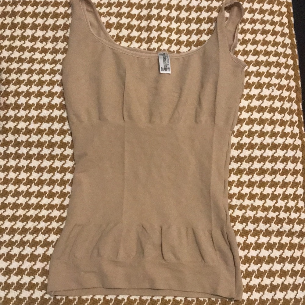 Control It! Seamless Undershirt Nwot - image 1